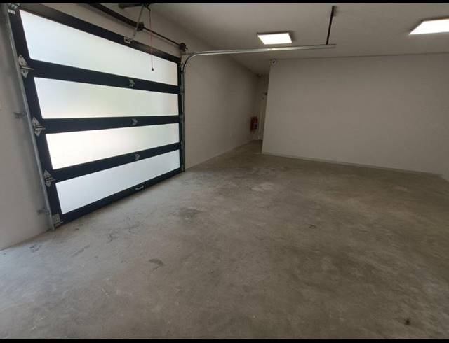 INDUSTRIAL PROPERTY TO RENT IN HALFWAY HOUSE